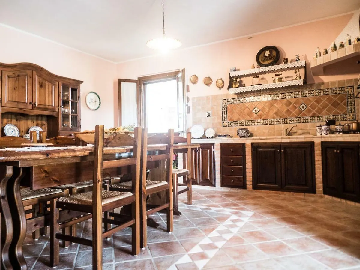 Villetta Rombi Calasetta 0*,  Italia